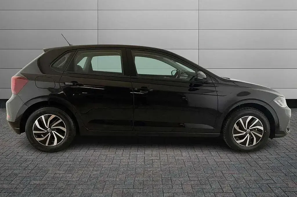 Used VW Polo Life 95 HP (69 kW) 2023 Black Hatchback