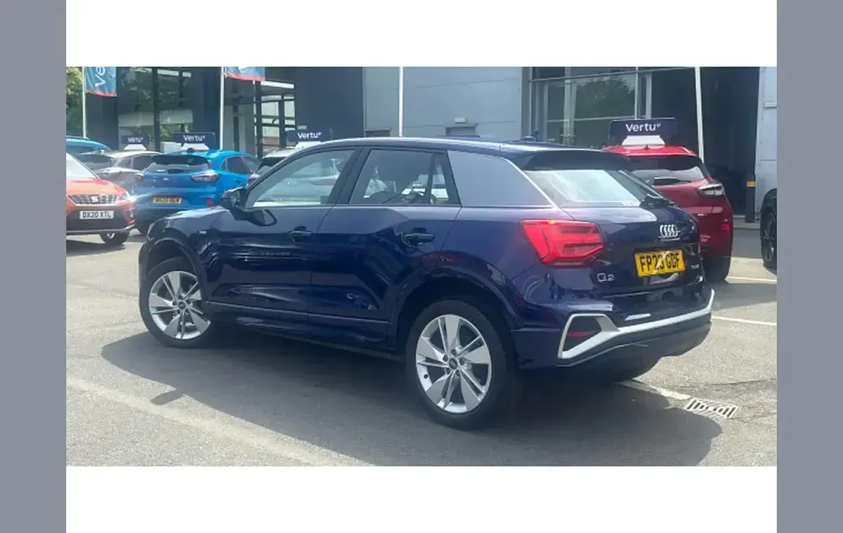 Used Audi Q2 S-Line 147 HP (108 kW) 2023 Blue SUV