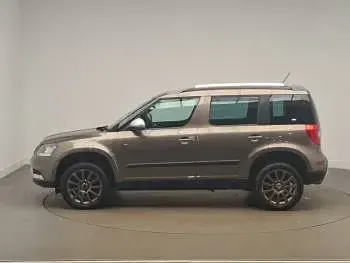 Used Skoda Yeti SE 110 HP (80 kW) 2014 Brown SUV