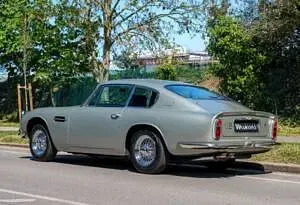 Used Aston Martin DB6 286 HP (210 kW) 1971 Yellow Coupe