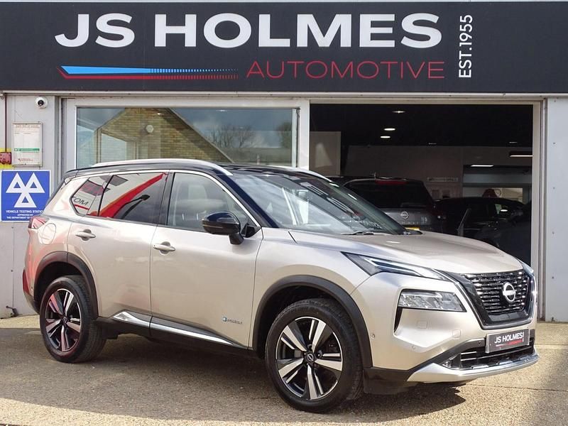 Used Nissan X-Trail Tekna 213 HP (156 kW) 2023 Silver SUV