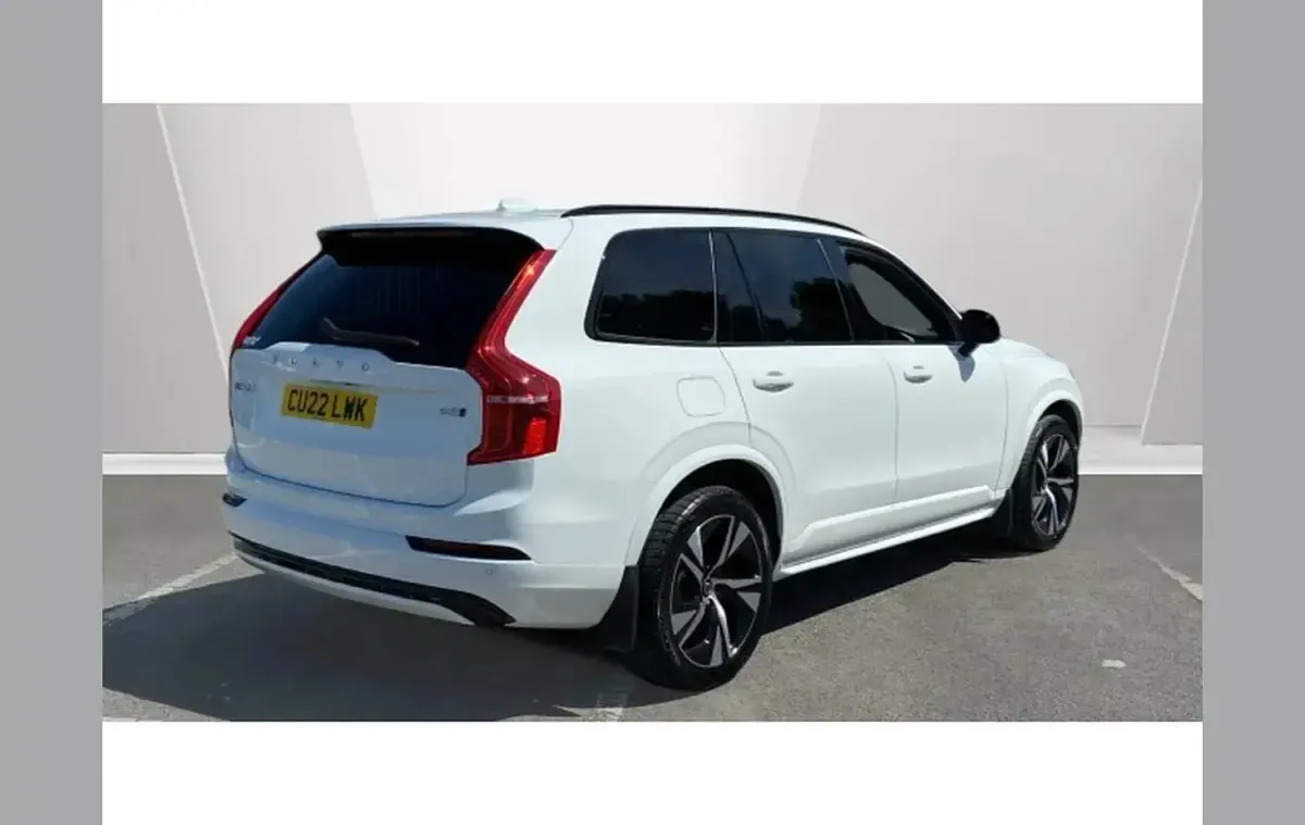 Used Volvo XC90 R-Design 235 HP (172 kW) 2022 White SUV