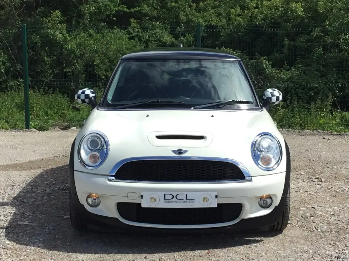 Used Mini Cooper S Hatch 184 HP (135 kW) 2010 White Hatchback