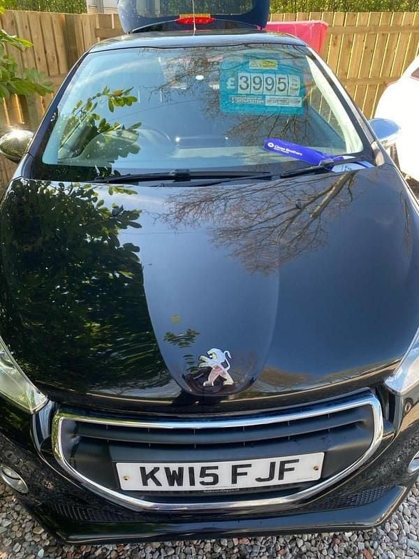 Black Used 2015 Peugeot 208 Allure Hatchback | £2,995 (Good price) - Image 1/4