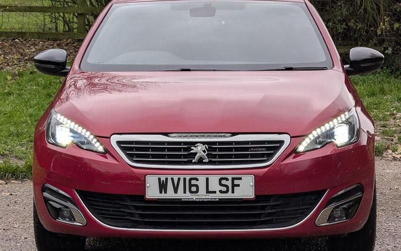 Used Peugeot 308 GT-line 131 HP (96 kW) 2016 Hatchback