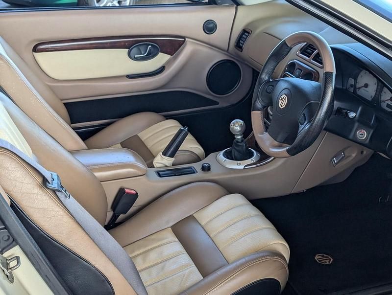 Used MG F 2001 White Cabriolet