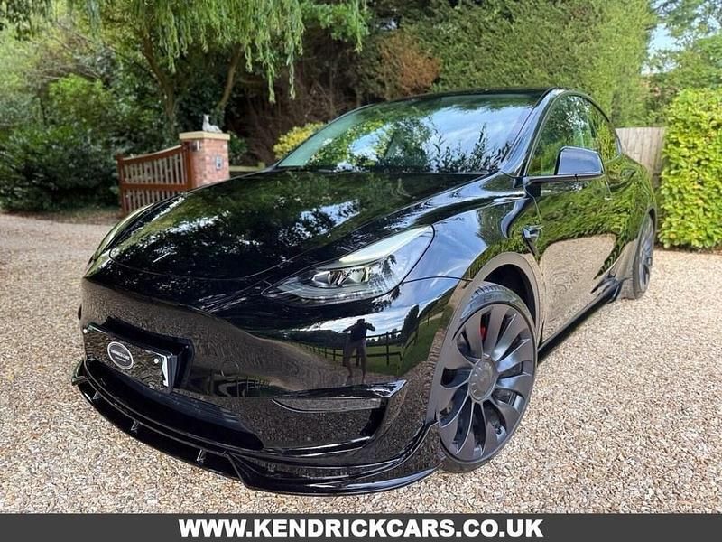 Black Used 2024 Tesla Model Y Performance SUV | £37,949 (Expensive) - Image 1/4