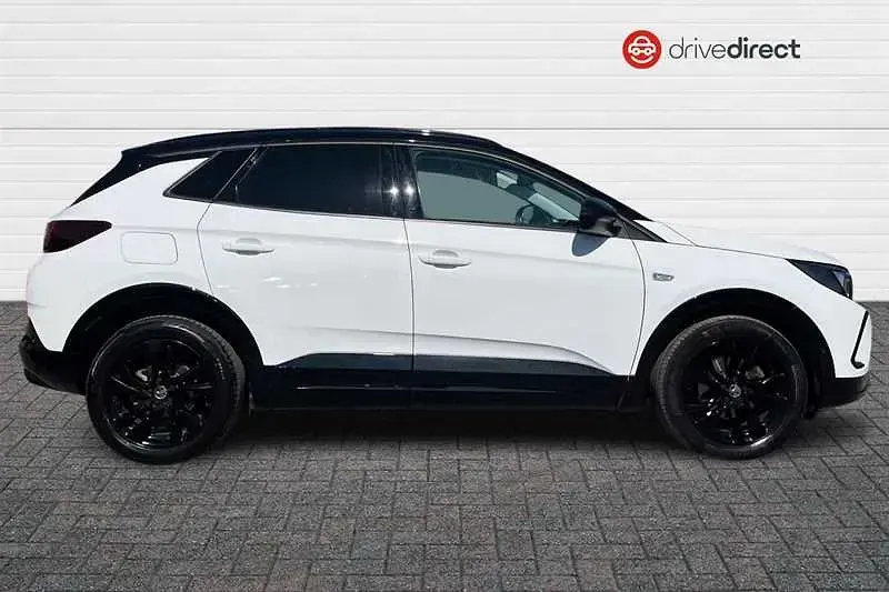 Used Vauxhall Grandland X S 130 HP (95 kW) 2023 White SUV
