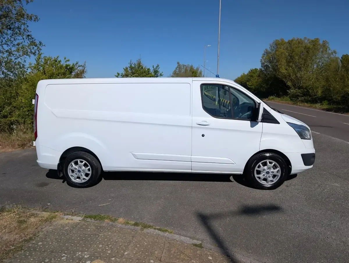 Used Ford Transit Custom 125 HP (91 kW) 2014 White