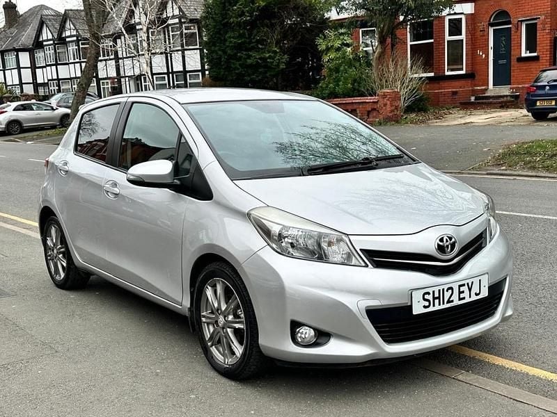 Used Toyota Yaris SR 2012 Silver Hatchback