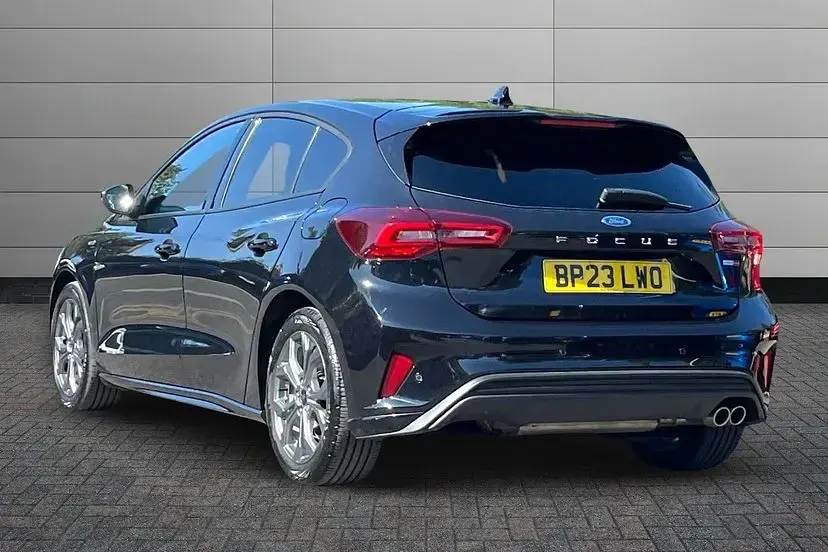 Used Ford Focus ST-Line 123 HP (90 kW) 2023 Black Hatchback