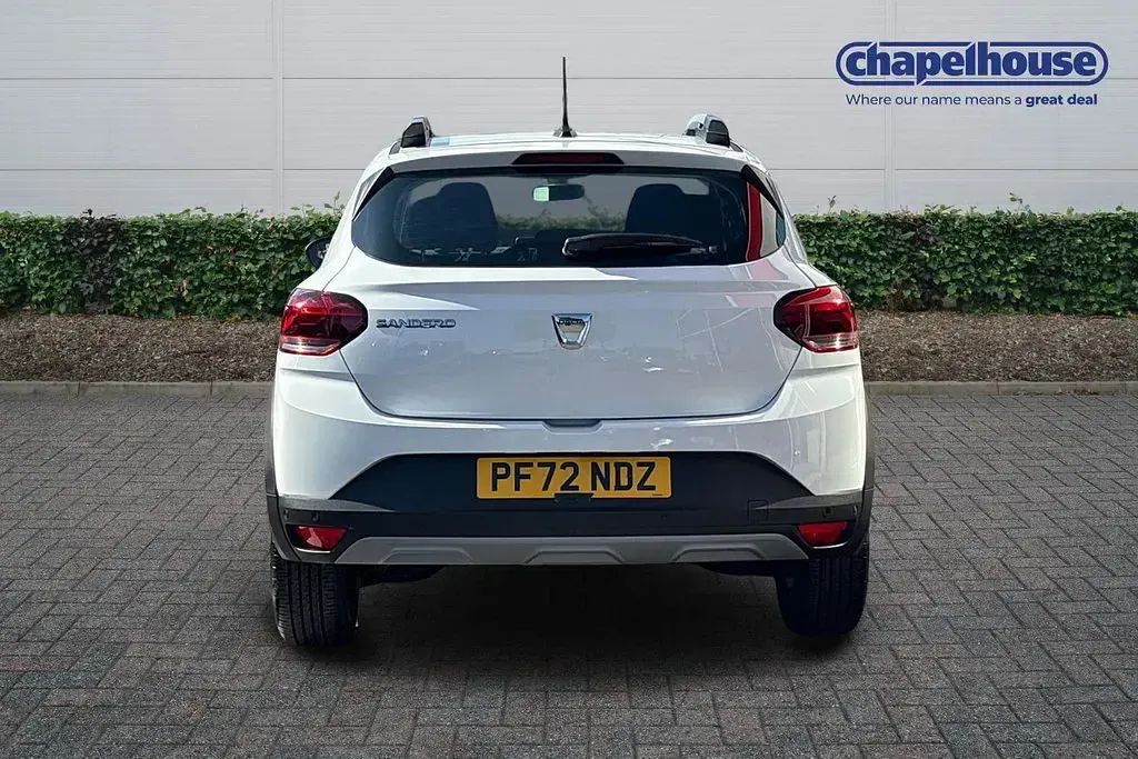 Used Dacia Sandero Prestige 90 HP (66 kW) 2022 White Hatchback