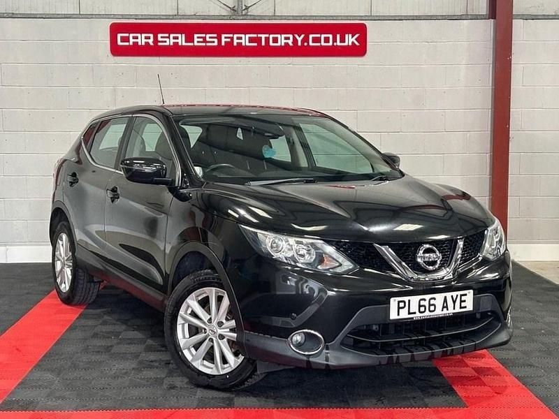 Black Used 2016 Nissan Qashqai Acenta SUV | £7,295 (Good price) - Image 1/4