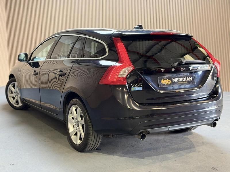 Usado Volvo V60 SE Lux 180 HP (132 kW) 2014 Carrinha