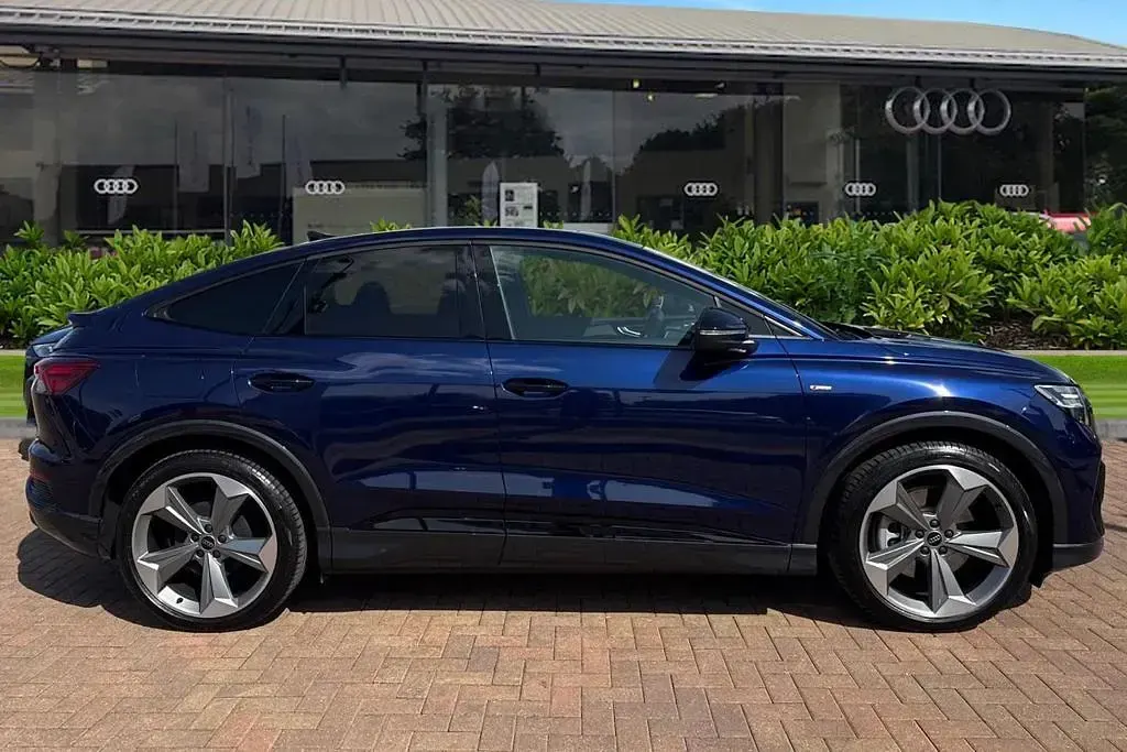 Used Audi Q4 Sportback e-tron Black Edition 77 kW (105 HP) 2026 SUV