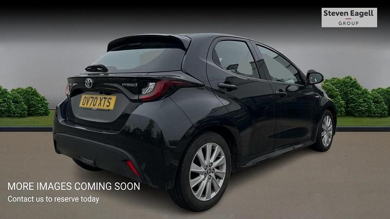 Used Toyota Yaris Hybrid 116 HP (85 kW) 2020 Black Hatchback
