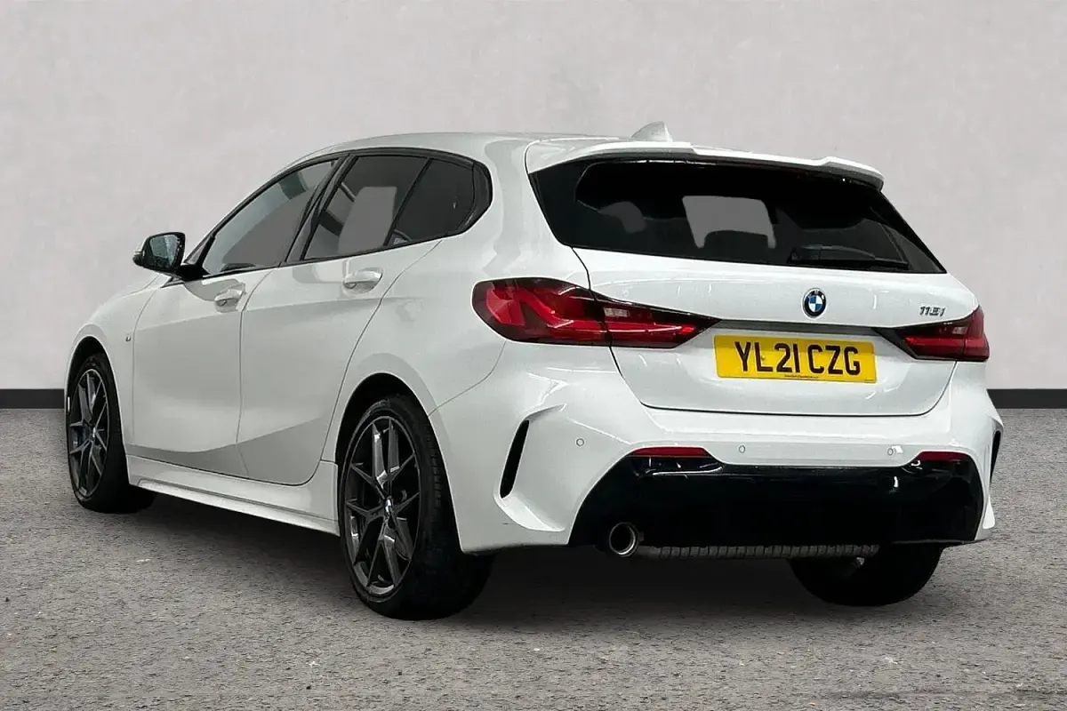 Used BMW 118 M Sport 136 HP (100 kW) 2021 White Hatchback