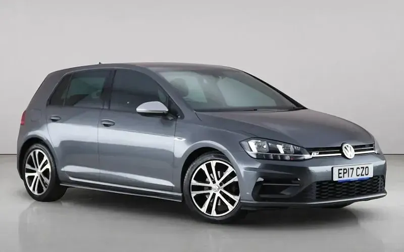 Used VW Golf VII R-line 150 HP (110 kW) 2019 Hatchback