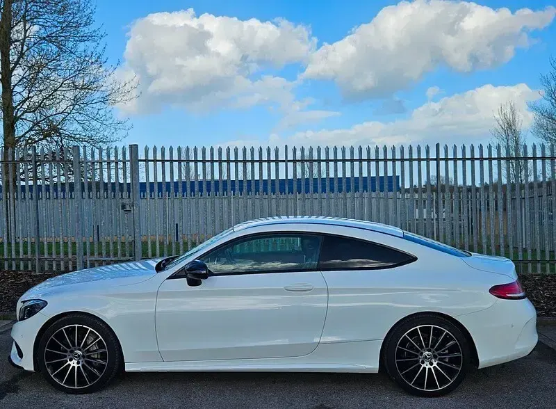 Used Mercedes C200 AMG line 184 HP (135 kW) 2018 White Coupe