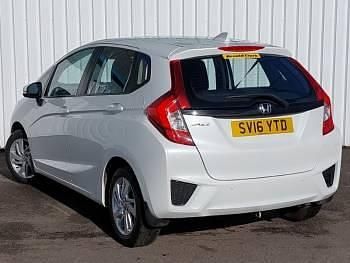 Used Honda Jazz SE 102 HP (75 kW) 2016 White Hatchback