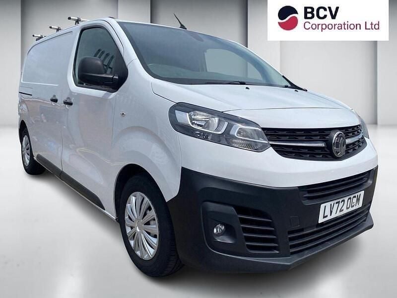 White Used 2022 Vauxhall Vivaro S Van | £10,995 (Fair price) - Image 1/2