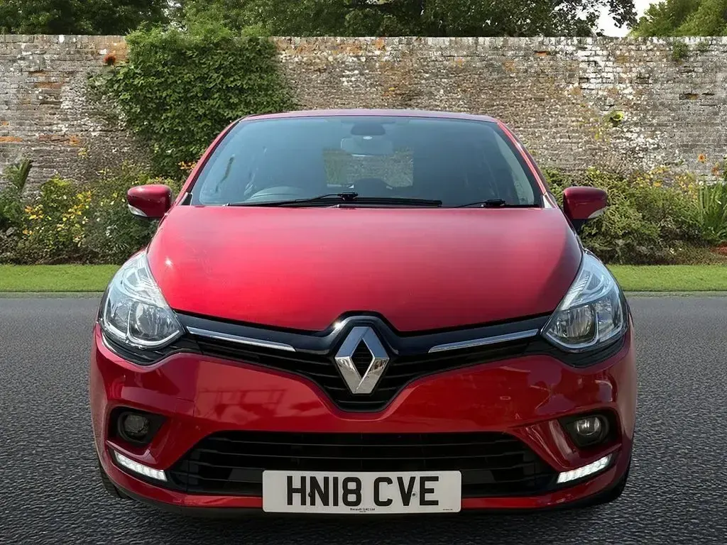 Used Renault Clio Dynamique 75 HP (55 kW) 2018 Red Hatchback