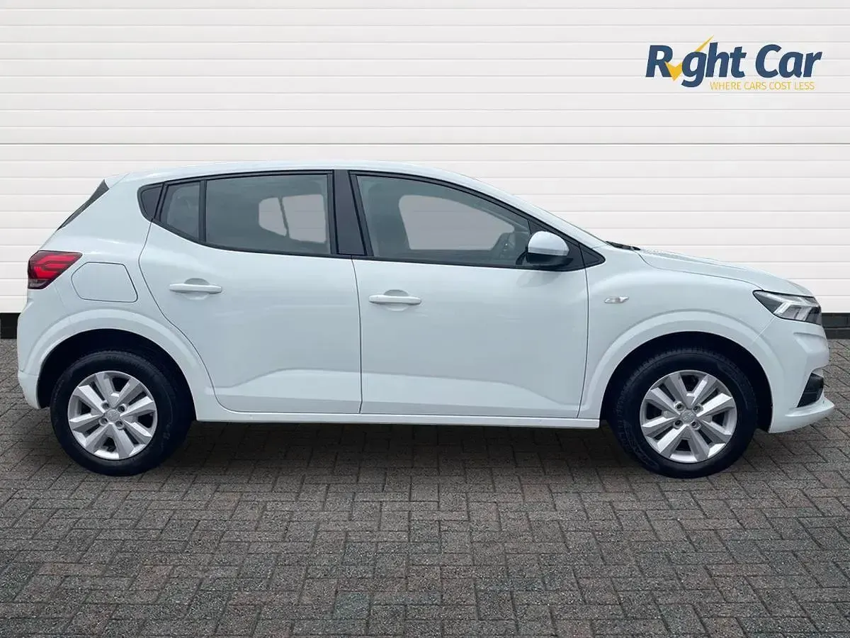 Used Dacia Sandero Expression 91 HP (66 kW) 2023 White Hatchback