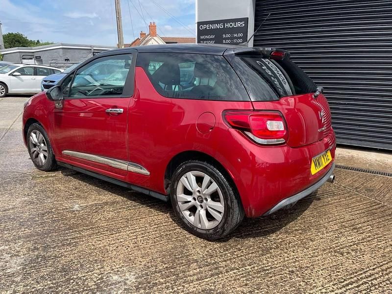 Used Citroën DS3 Style 90 HP (66 kW) 2011 Red Hatchback