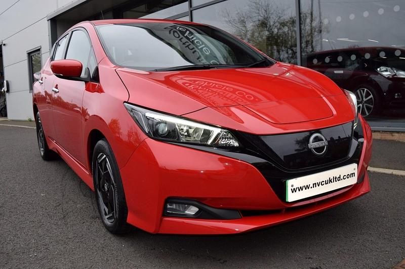 Used Nissan Leaf Acenta 110 kW (150 HP) 2022 Red Hatchback