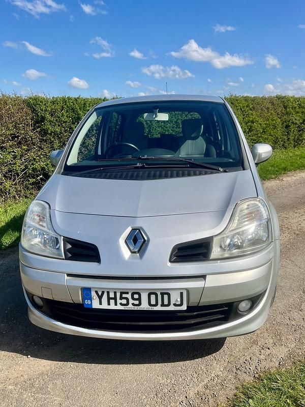 Używany Renault Grand Modus Dynamique 86 KM (63 kW) 2009 Srebrny Minivan