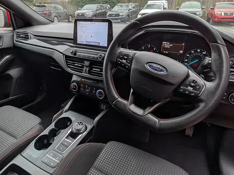 Used Ford Focus ST-Line 2022 Red Estate