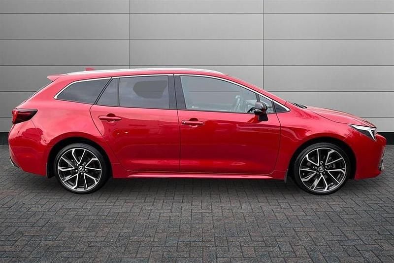 Used Toyota Corolla 178 HP (130 kW) 2025 Scarlet flare