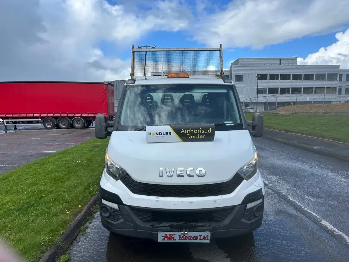 Used Iveco Daily 125 HP (91 kW) 2015 White Cabriolet