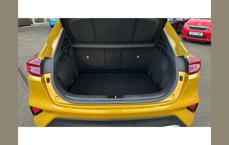 Used Kia XCeed 160 HP (117 kW) 2022 Yellow SUV