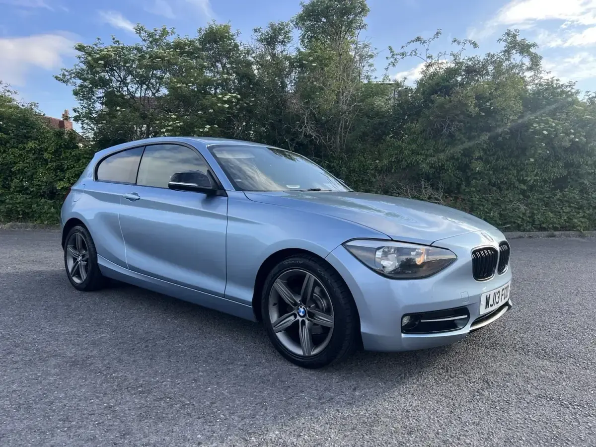 Używany BMW 116 Sport Line 2013 Niebieski Hatchback