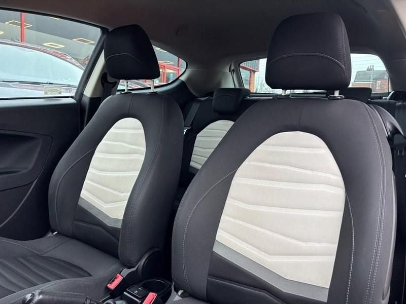 Used Alfa Romeo MiTo Sprint 85 HP (62 kW) 2014 White/black Hatchback