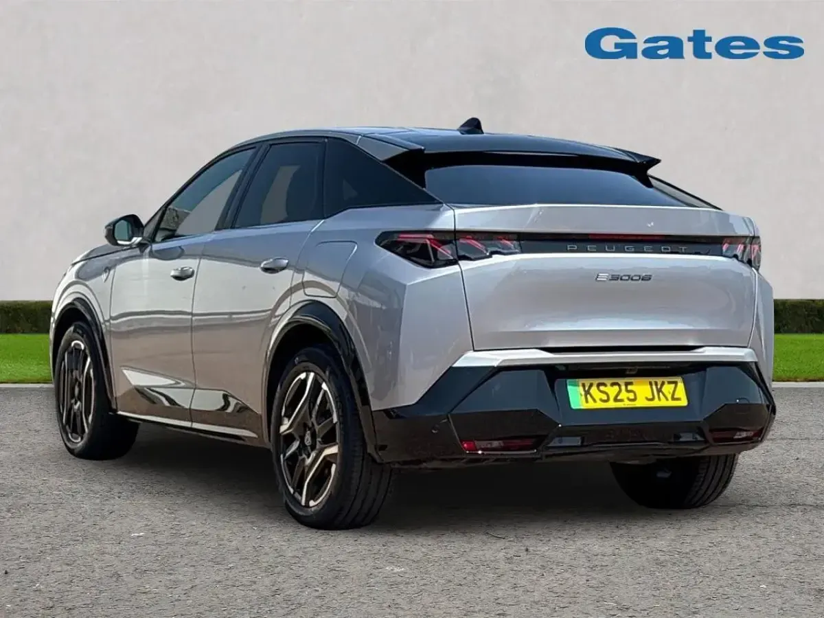 Used Peugeot e-3008 GT 152 kW (207 HP) 2025 Grey SUV