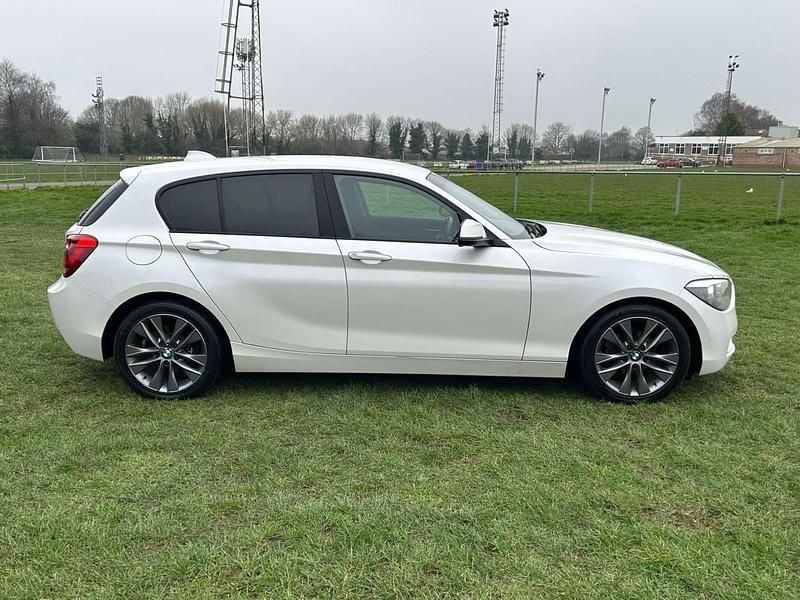 Used BMW 114 Comfort Edition 102 HP (75 kW) 2013 White Hatchback