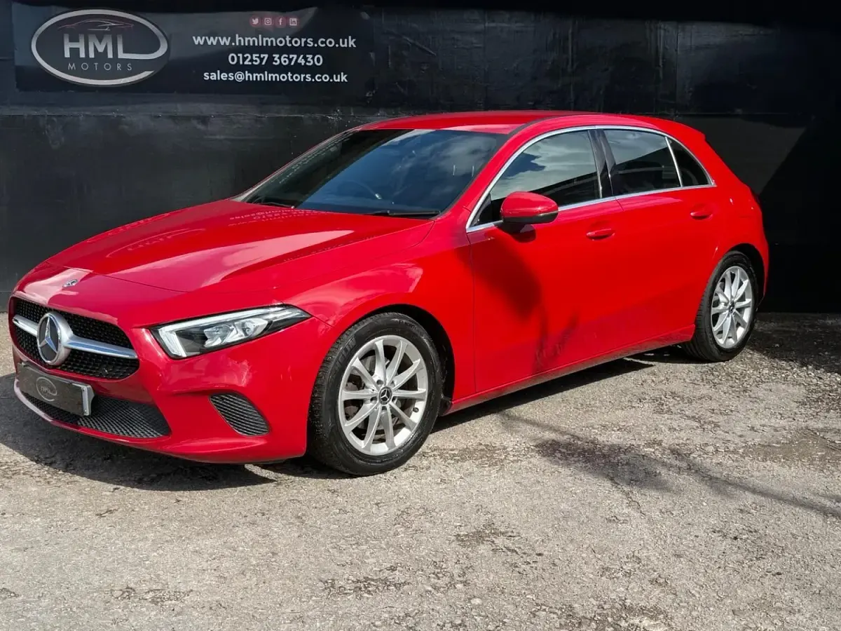 Used Mercedes A180 116 HP (85 kW) 2018 Red Hatchback