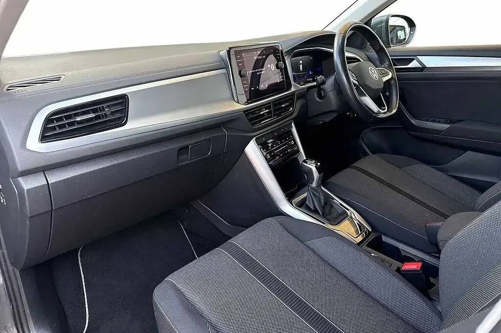 Used VW T-Roc Life 150 HP (110 kW) 2022 Indium grey SUV