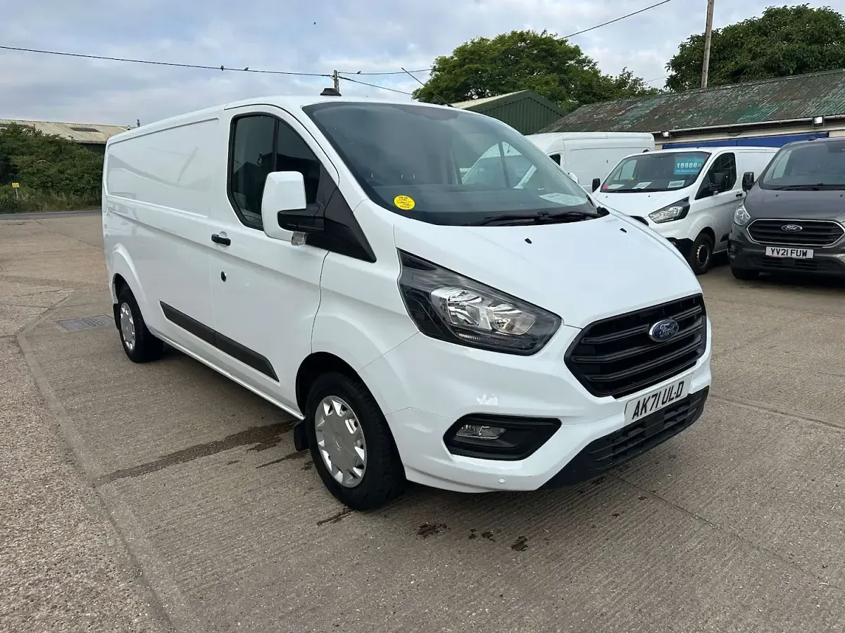 Used Ford Transit Custom 105 HP (77 kW) 2022 White Van