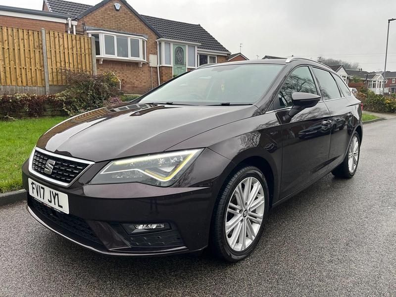 Used Seat Leon XCELLENCE 2017 Mauve/purple Estate