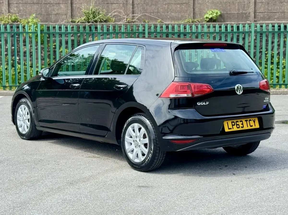 Used VW Golf VII S 105 HP (77 kW) 2014 Black Hatchback