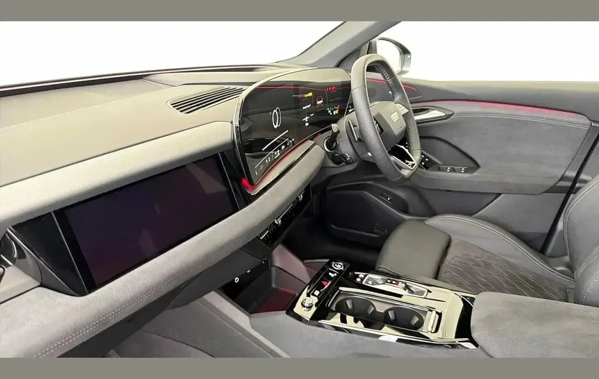 Used Audi Q6 e-tron Advanced 284 kW (387 HP) 2025 Grey SUV