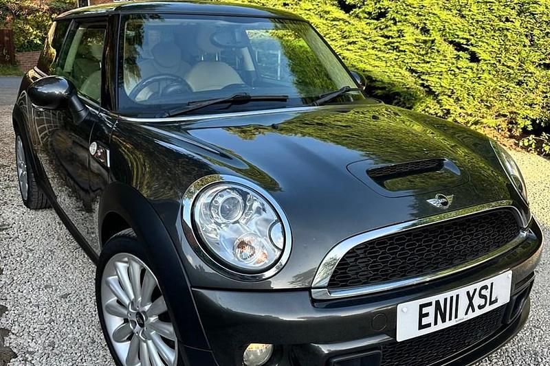 Grey Used 2011 Mini Cooper S Hatch Hatchback | £3,675 (Good price) - Image 1/1