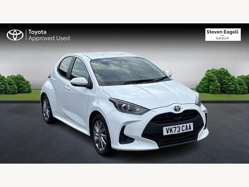 Used Toyota Yaris Hybrid 2023 White Hatchback