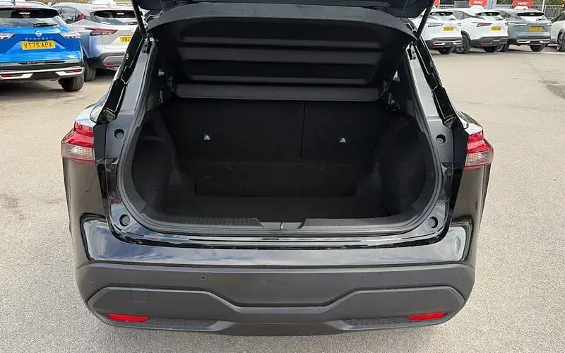 Used Nissan Qashqai Acenta Premium 140 HP (102 kW) 2023 Black SUV