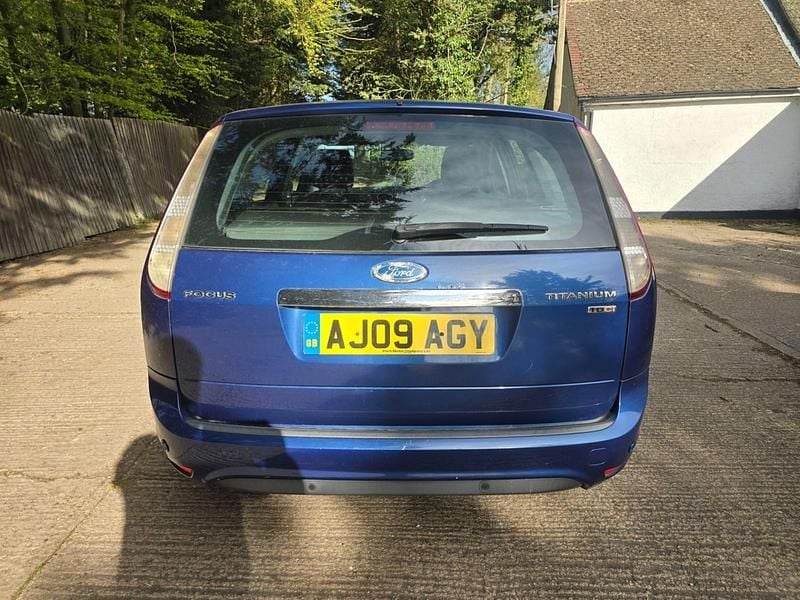 Used Ford Focus Titanium 136 HP (100 kW) 2009 Blue Estate