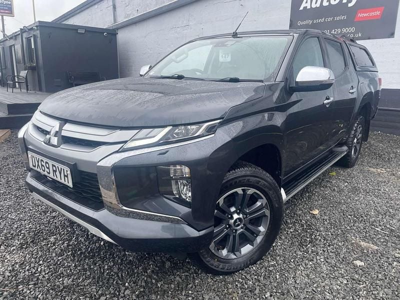 Used Mitsubishi L200 150 HP (110 kW) 2019 Grey Pickup