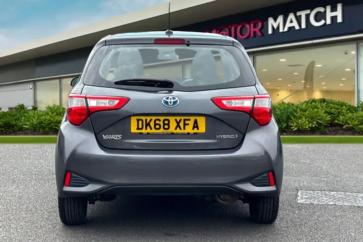 Usado Toyota Yaris Hybrid 2018 Cinzento Citadino
